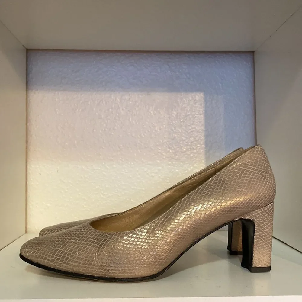 Stuart Weitzman Beige Snakeskin Print Leather Heel Pumps